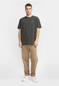 Футболка Футболка