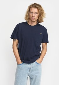 Футболка Футболка