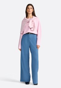 Пуловер Пуловер