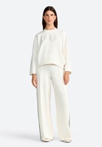 Толстовка Толстовка