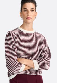 Пуловер с рукавом три четверти Пуловер с рукавом три четверти