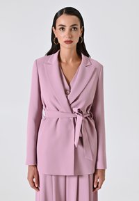 Блейзер Блейзер