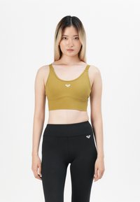 Спортивный топ Спортивный топ