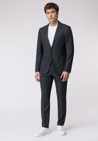 Костюм Костюм