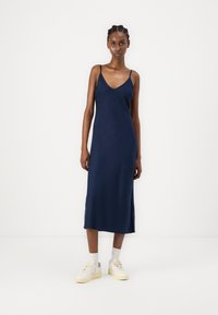 Летнее платье Летнее платье