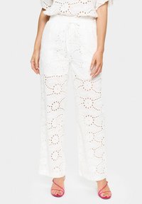 Широкие брюки Широкие брюки