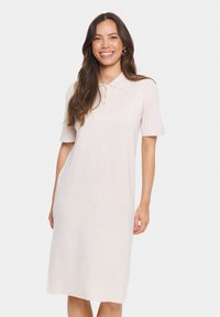 Вязаное платье Вязаное платье