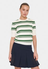 Футболка Футболка