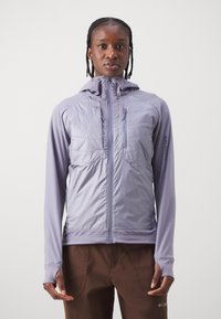 Спортивная куртка Спортивная куртка