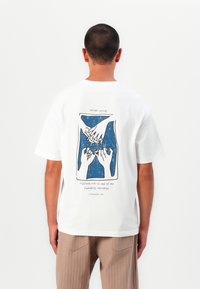 Футболка Футболка