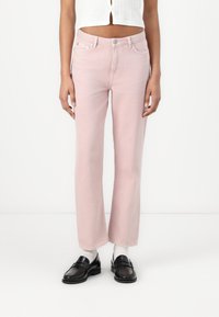 Прямые джинсы Прямые джинсы