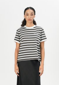 Футболка Футболка