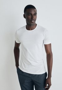 Футболка Футболка