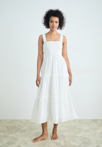 Платье Платье