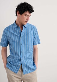 Рубашка с коротким рукавом Рубашка с коротким рукавом