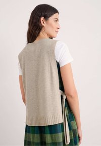 Жилет Жилет