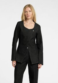 Блейзер Блейзер