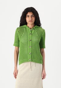 Вязаная кофта Вязаная кофта