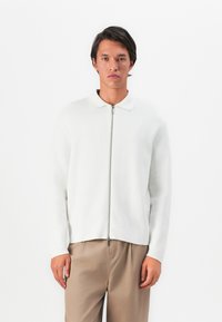 Вязаная кофта Вязаная кофта