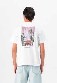 Футболка Футболка