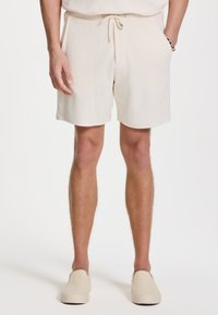 Шорты Шорты