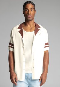 Рубашка с коротким рукавом Рубашка с коротким рукавом