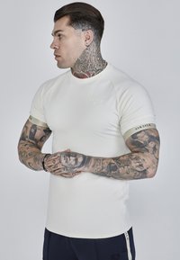 Футболка Футболка