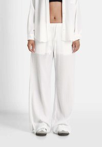 Широкие брюки Широкие брюки