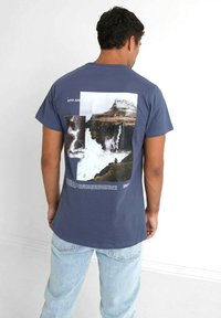 Футболка Футболка