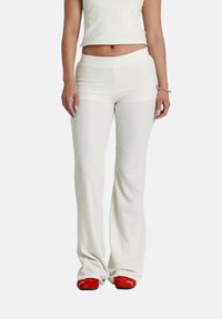 Широкие брюки Широкие брюки