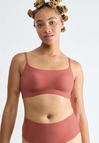 Бюстгальтер Бюстгальтер