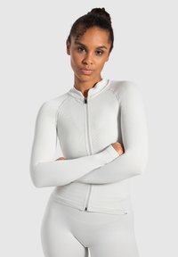 Спортивная куртка Спортивная куртка