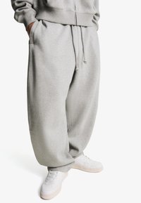 Спортивные штаны Спортивные штаны