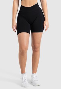 Шорты Шорты