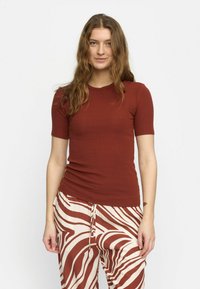 Футболка Футболка