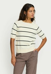 Футболка Футболка