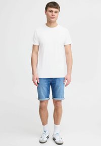 Футболка Футболка