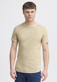 Футболка Футболка