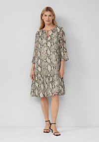 Платье Платье