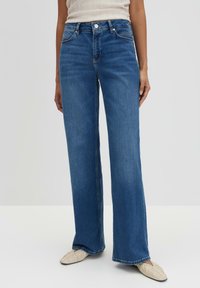 Прямые джинсы Прямые джинсы