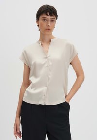 Блузка Блузка