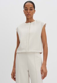 Жилет Жилет