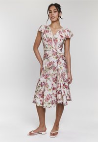 Пляжное платье Пляжное платье