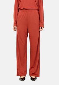 Широкие брюки Широкие брюки