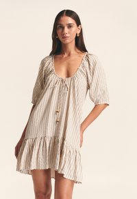 Платье Платье