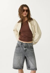 Шорты Шорты