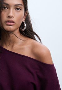 Пуловер Пуловер