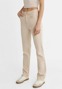 Прямые джинсы Прямые джинсы