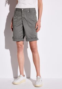 Шорты Шорты