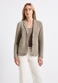 Блейзер Блейзер